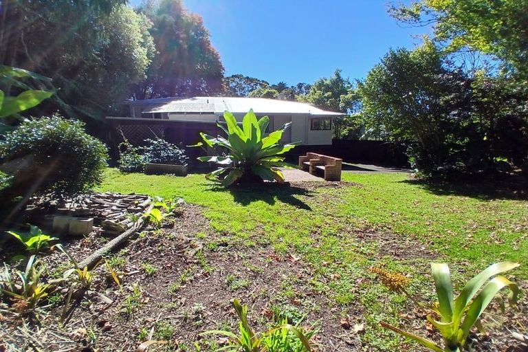 Photo of property in 54 Derwent Crescent, Titirangi, Auckland, 0604