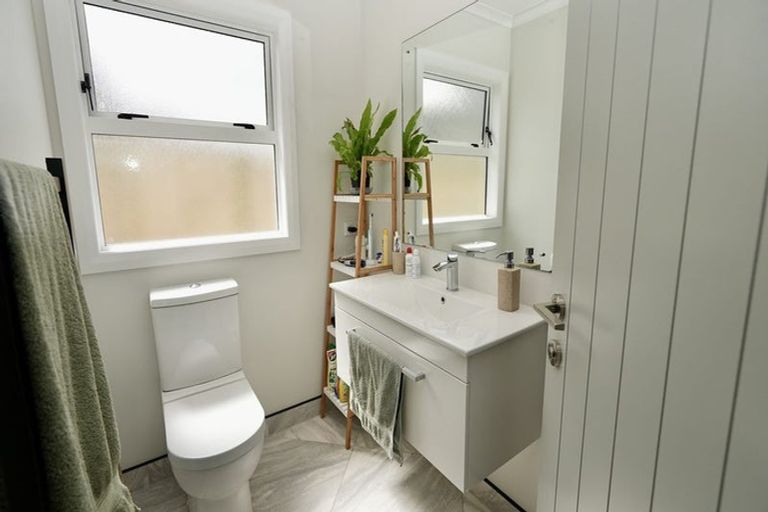 Photo of property in 13 Freedom Drive, Kelvin Grove, Palmerston North, 4414