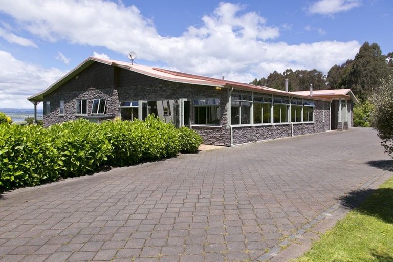 Photo of property in 35 Te Moenga Park, Acacia Bay, Taupo, 3330
