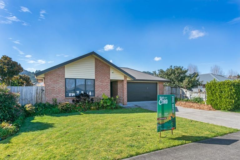 Photo of property in 136 Golden Shore Place, Coromandel, 3506