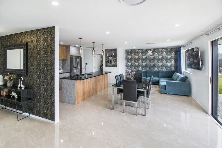 Photo of property in 6 Solitary Lane, Rolleston, 7615