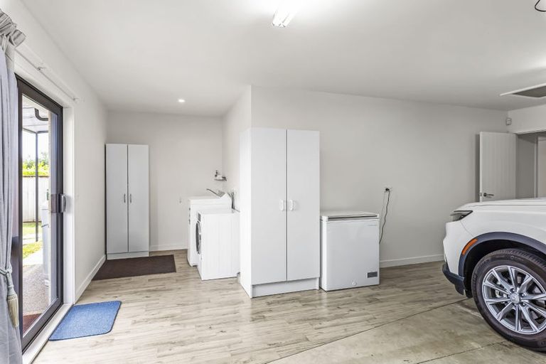 Photo of property in 2 Pohatu Lane, Otaki, 5512