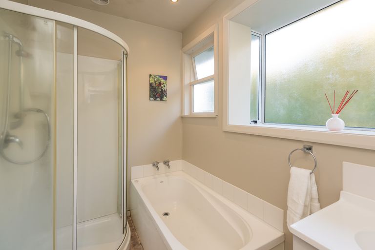 Photo of property in 35 Fenchurch Street, Redwood, Christchurch, 8051