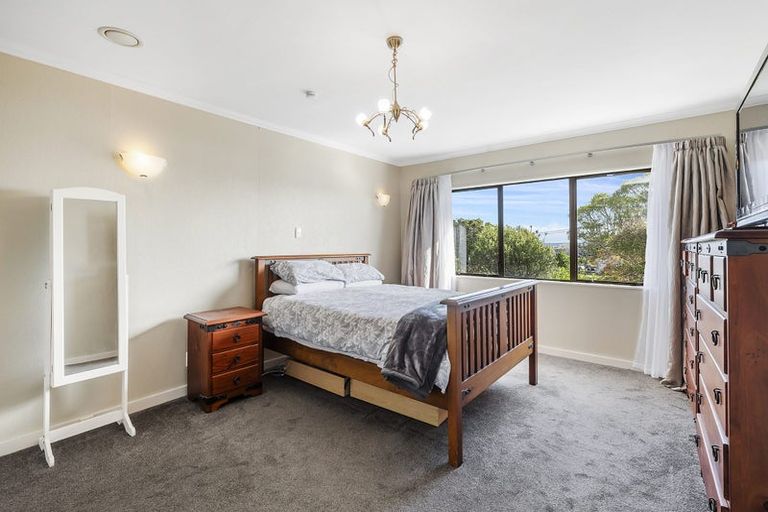 Photo of property in 54 Kahu Road, Paremata, Porirua, 5024