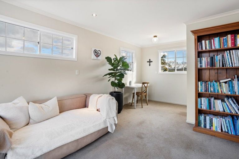 Photo of property in 5 Wells Place, Whitianga, 3510