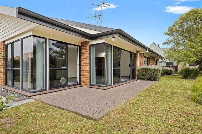 Photo of property in 16b Ngamotu Place, Mount Maunganui, 3116