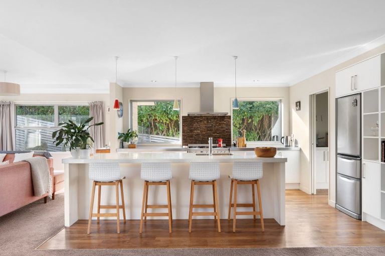 Photo of property in 37 Highgrove, Saint Clair, Dunedin, 9012