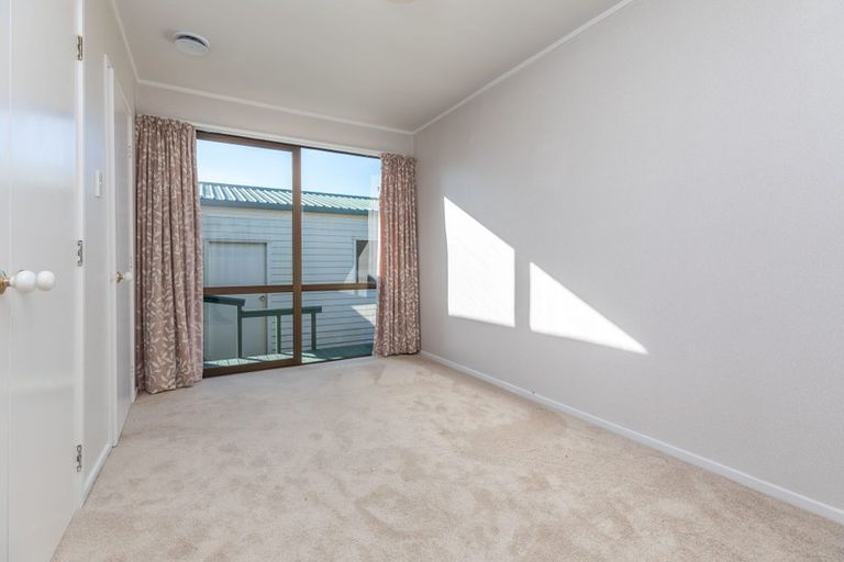 Photo of property in 1420 Whangaparaoa Road, Army Bay, Whangaparaoa, 0930