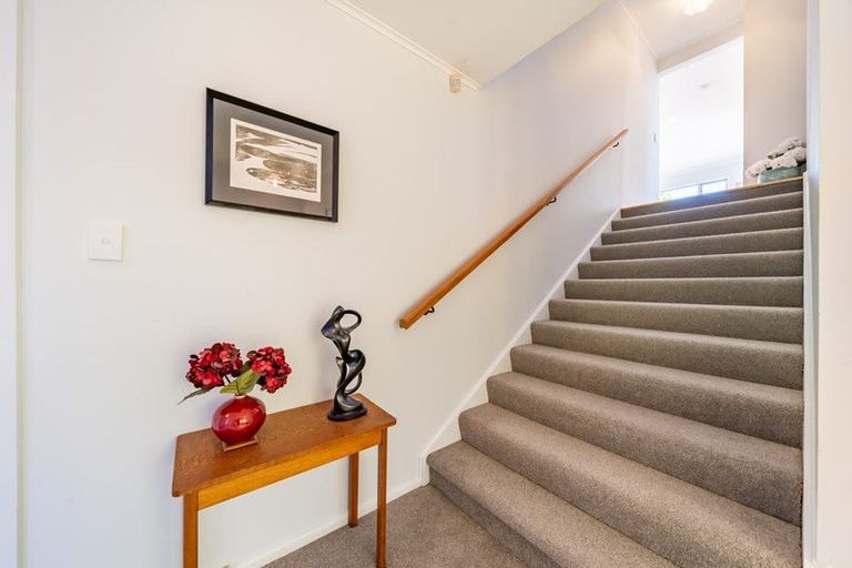 Photo of property in 12 The Track, Plimmerton, Porirua, 5026