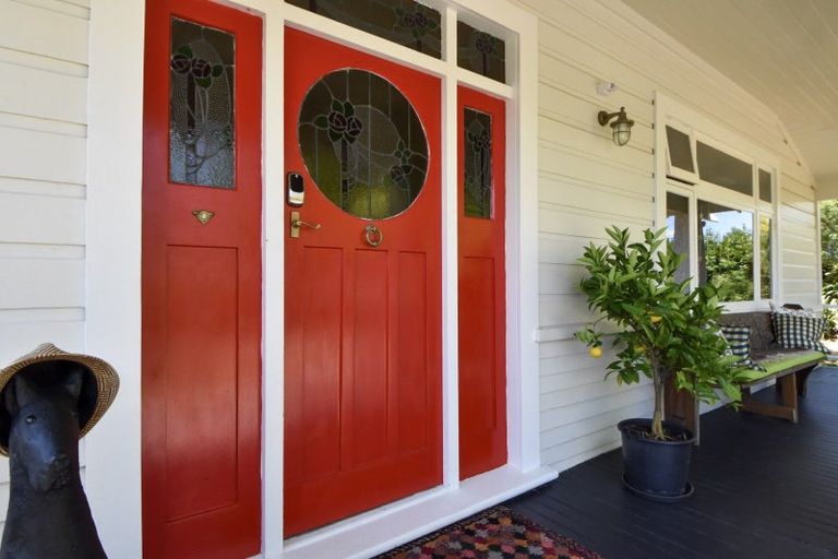 Photo of property in 90 Pembroke Street, Carterton, 5713