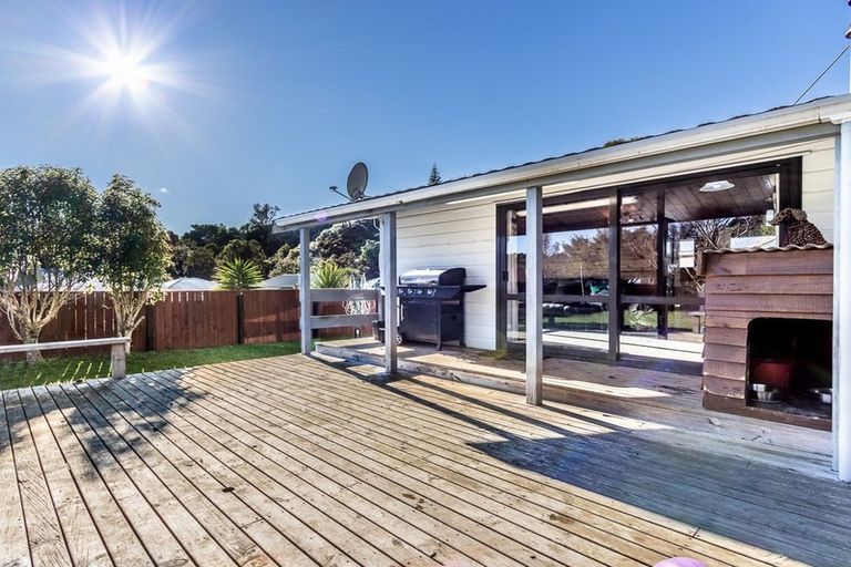 Photo of property in 30 Hookway Grove, Paraparaumu, 5032