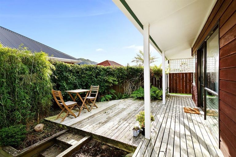Photo of property in 36a Beauchamp Street, Tawa, Wellington, 5028