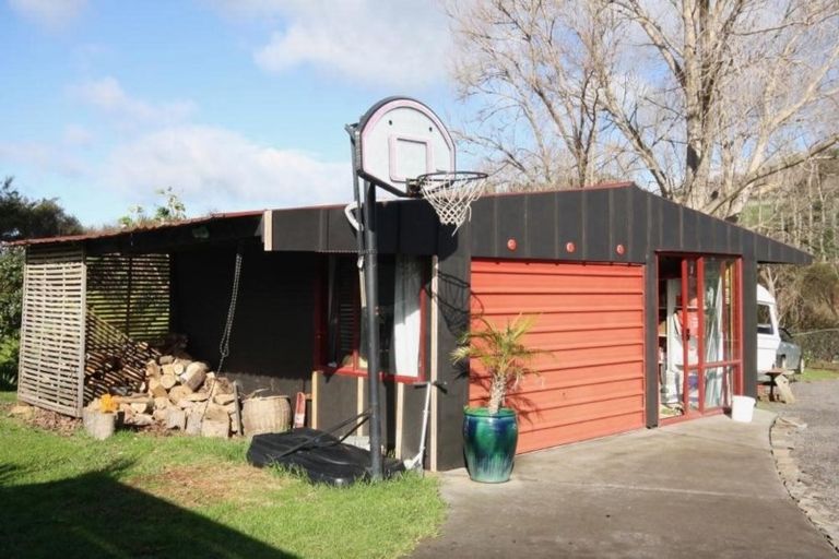 Photo of property in 2666a Waihi Whangamata Road, Whangamata, 3691