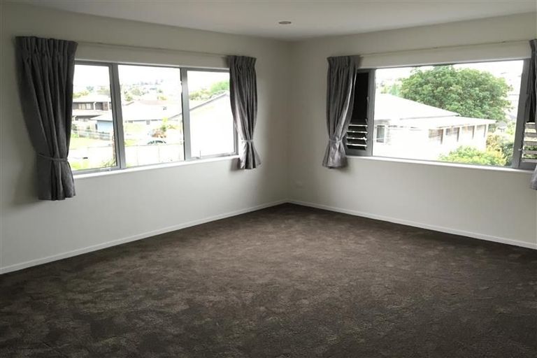 Photo of property in 3a Livingstone Street, Milford, Auckland, 0620