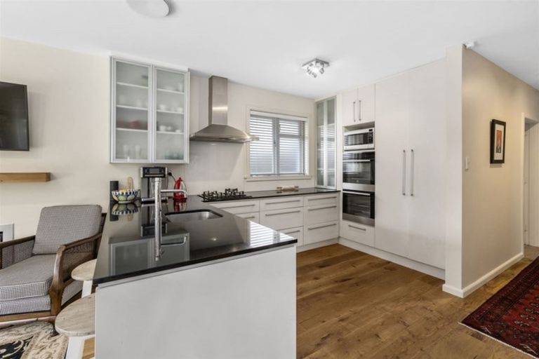 Photo of property in 48 Garreg Road, Bryndwr, Christchurch, 8052