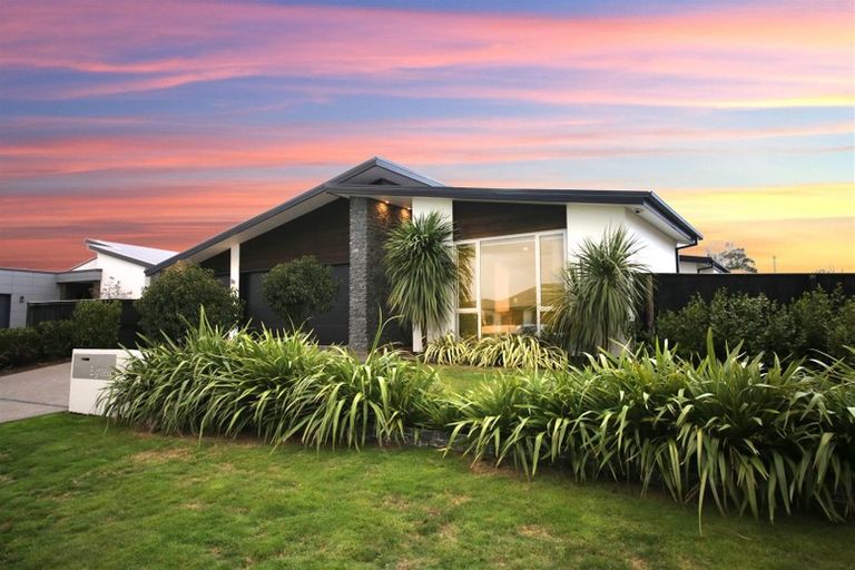 Photo of property in 18 Farthing Drive, Prebbleton, 7604