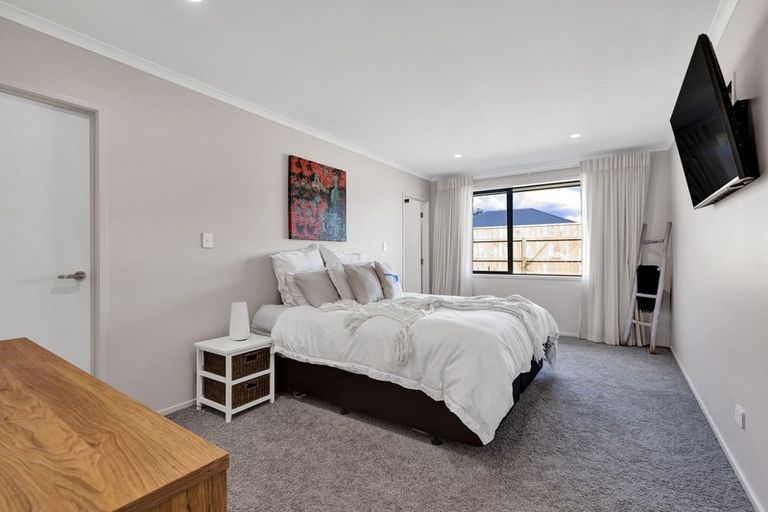 Photo of property in 10 Kararaina Close, Whalers Gate, New Plymouth, 4310