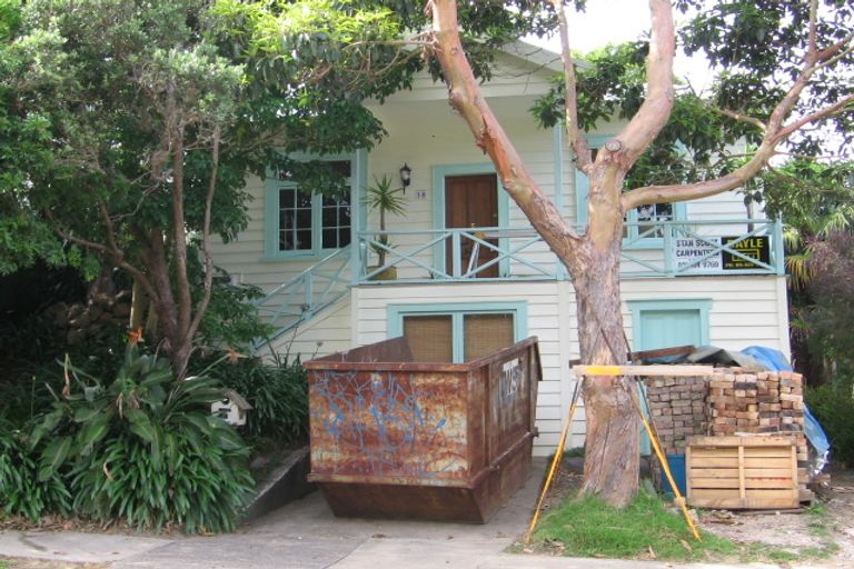 Photo of property in 18 Fourth Avenue, Kingsland, Auckland, 1021