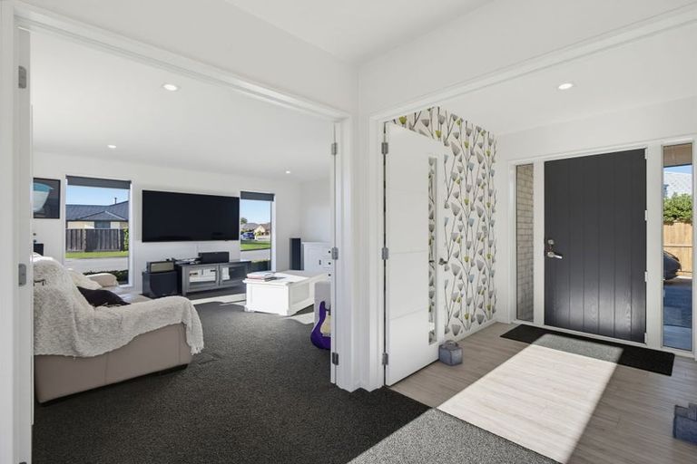 Photo of property in 25 Gilchrist Place, Kaiapoi, 7630