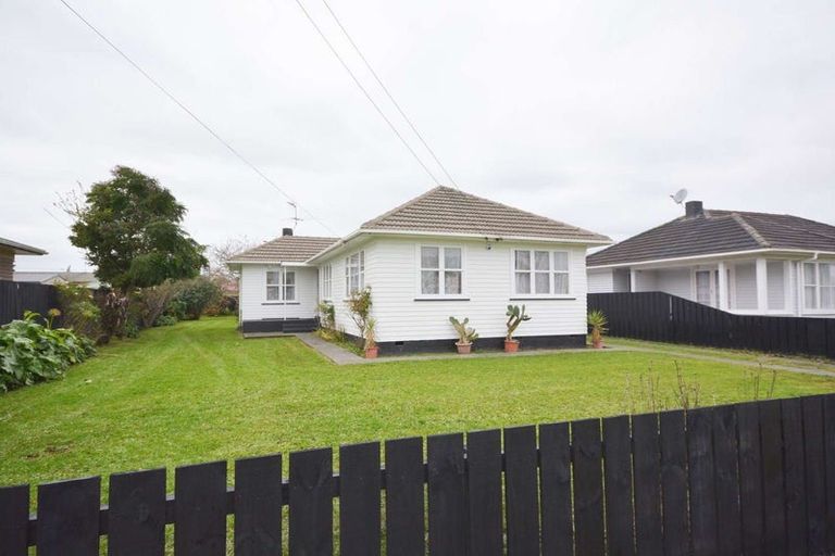 Photo of property in 22 Rice Crescent, Papakura, 2110