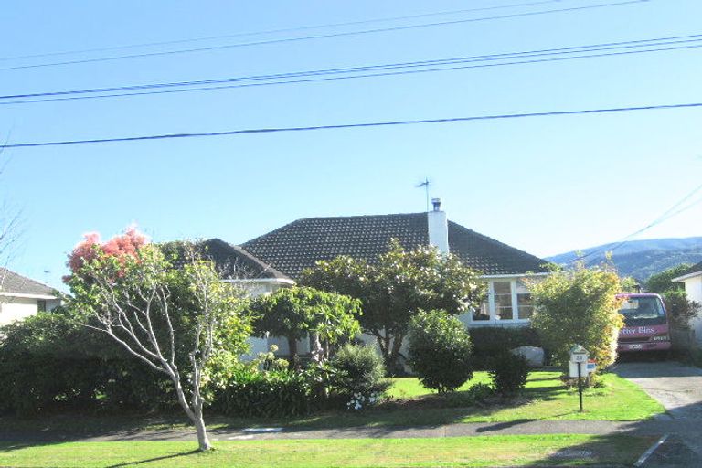 Photo of property in 31 Routley Crescent, Elderslea, Upper Hutt, 5018