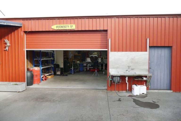 Photo of property in 15 Hurworth Road, Hurworth, New Plymouth, 4371