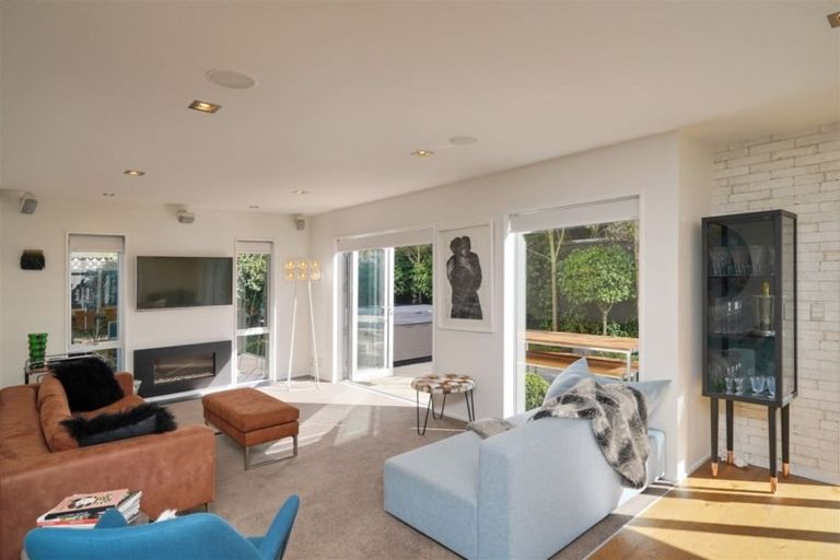 Photo of property in 35b Holly Road, St Albans, Christchurch, 8014