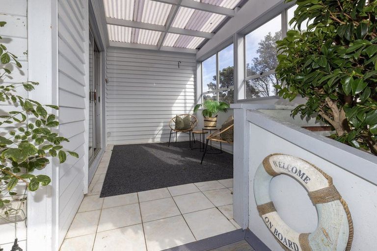 Photo of property in 13 The Crescent, Raumati South, Paraparaumu, 5032