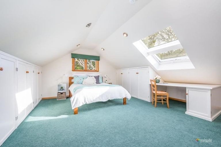 Photo of property in 33 Puriri Street, Woburn, Lower Hutt, 5010