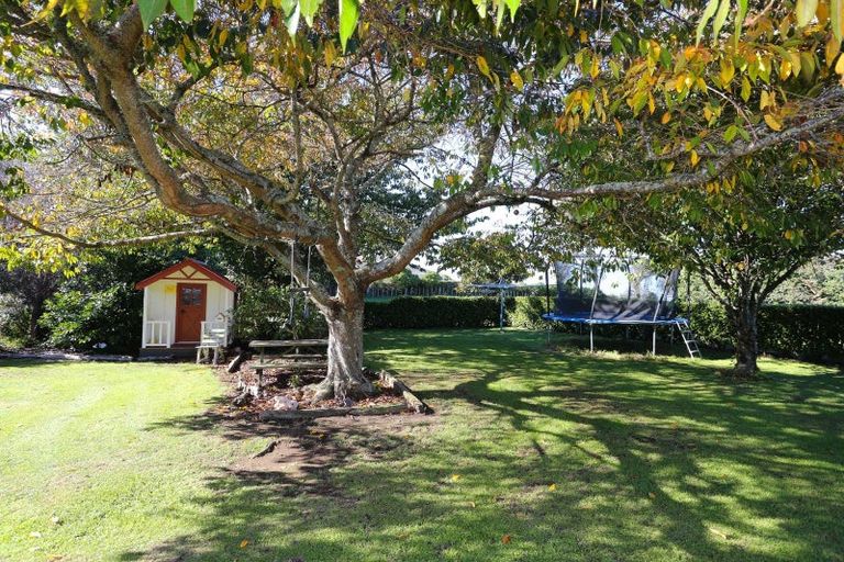 Photo of property in 5 Weraroa Road, Waverley, 4510