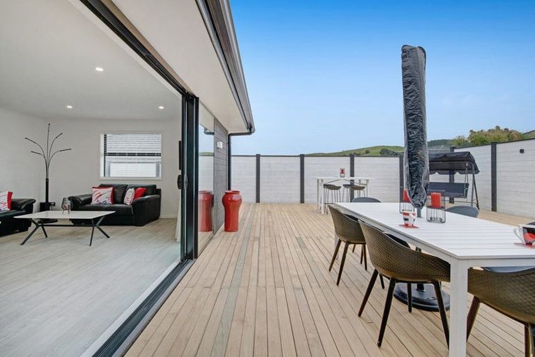 Photo of property in 23 Urumaraki Avenue, Helensville, 0800