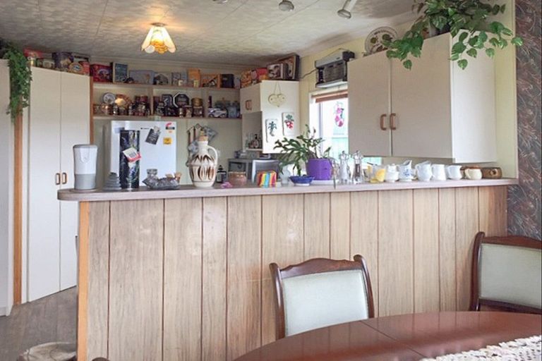 Photo of property in 35 Ruanui Street, Himatangi Beach, Foxton, 4891