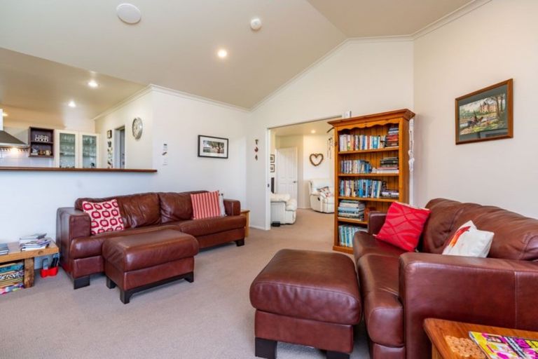 Photo of property in 73 Erskine Road, Maunu, Whangarei, 0110