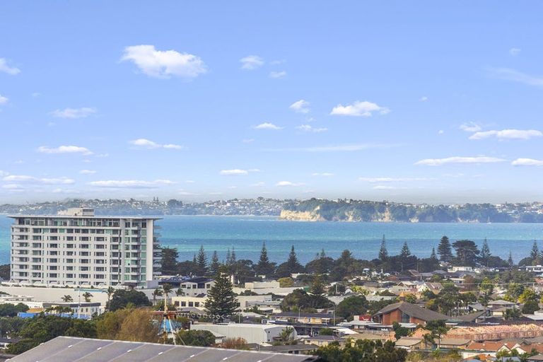 Photo of property in 1 Ascot Way, Orewa, 0931