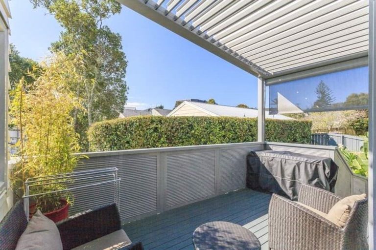 Photo of property in 21a James Street, Glenfield, Auckland, 0629