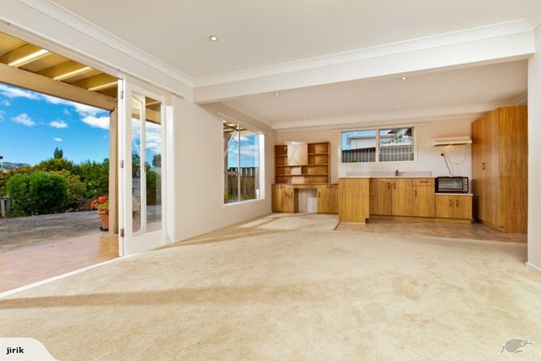 Photo of property in 2/38 Glenvar Road, Torbay, Auckland, 0630