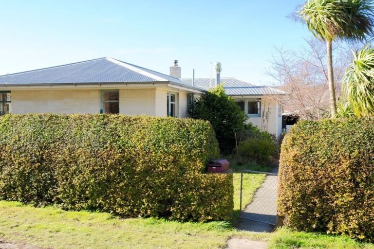 Photo of property in 6 Robinson Street, Kurow, 9435