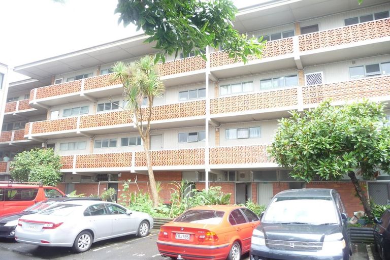 Photo of property in Eden Heights Apartments, 1c/94 Dominion Road, Mount Eden, Auckland, 1024