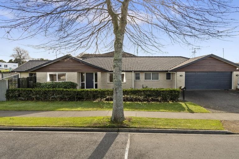 Photo of property in 1 Inverness Drive, Pyes Pa, Tauranga, 3112