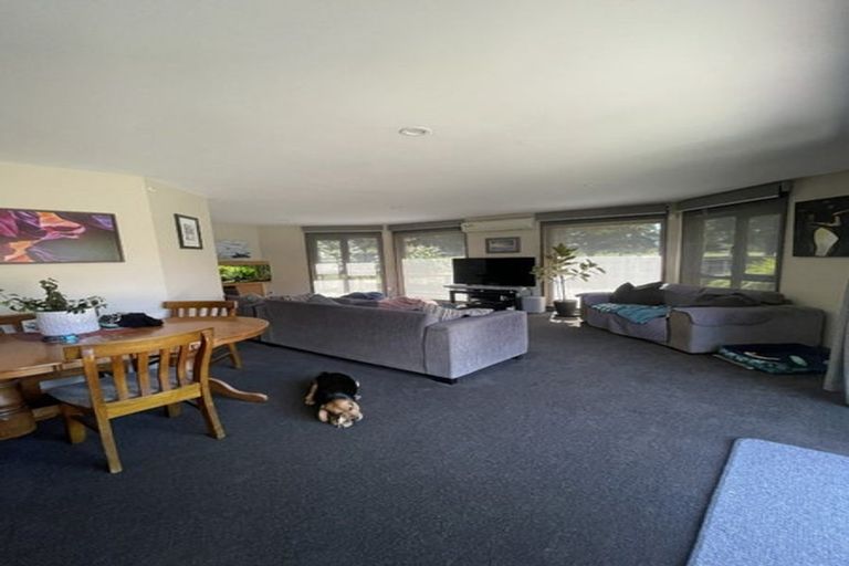 Photo of property in 237a Wainoni Road, Avondale, Christchurch, 8061