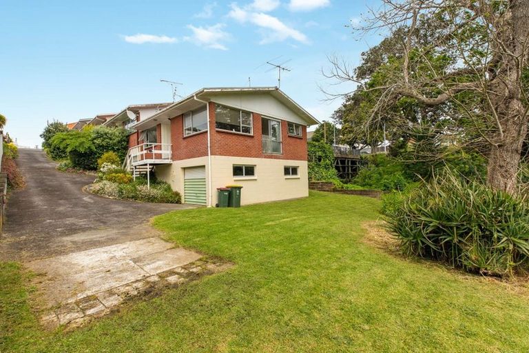 Photo of property in 5/28 Uxbridge Road, Mellons Bay, Auckland, 2014
