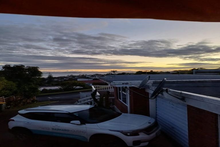 Photo of property in 2/7 Chilton Place, Howick, Auckland, 2014