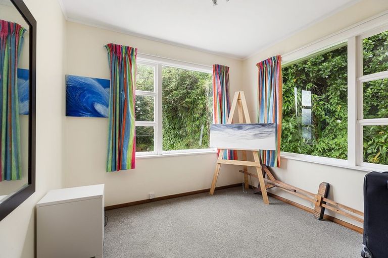 Photo of property in 32 Newport Terrace, Seatoun, Wellington, 6022