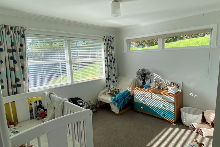 Photo of property in 8 Beswick Place, Birkdale, Auckland, 0626