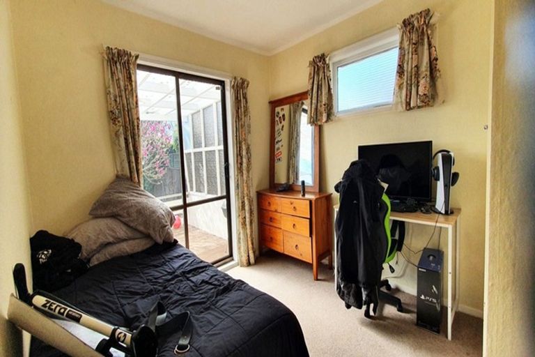 Photo of property in 52 Trafalgar Street, Levin, 5510