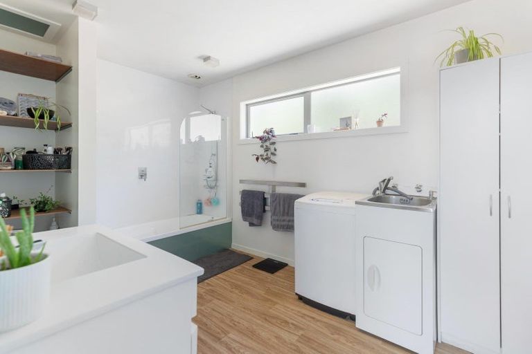 Photo of property in 10 Widgeon Place, Lake Hayes, Queenstown, 9304