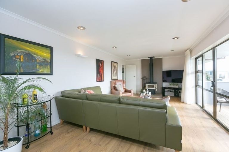 Photo of property in 22 Culzean Grove, Bell Block, New Plymouth, 4312