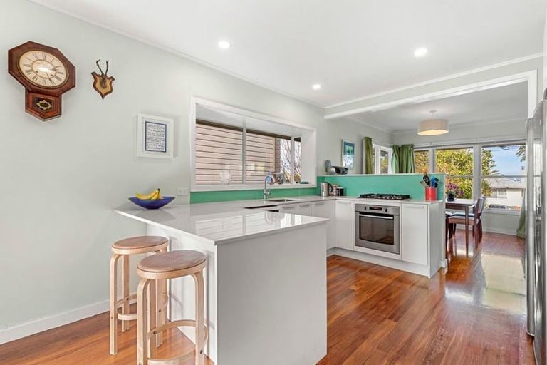 Photo of property in 46 Merani Street, Belmont, Auckland, 0622