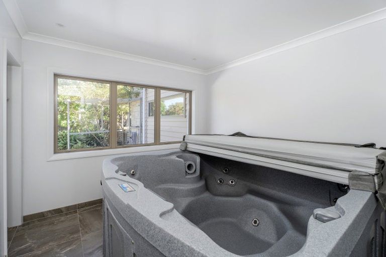 Photo of property in 79 Robinson Road, Whitianga, 3510