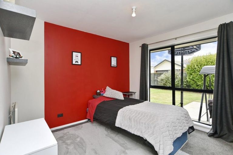 Photo of property in 225 Kingsbury Avenue, Rangiora, 7400